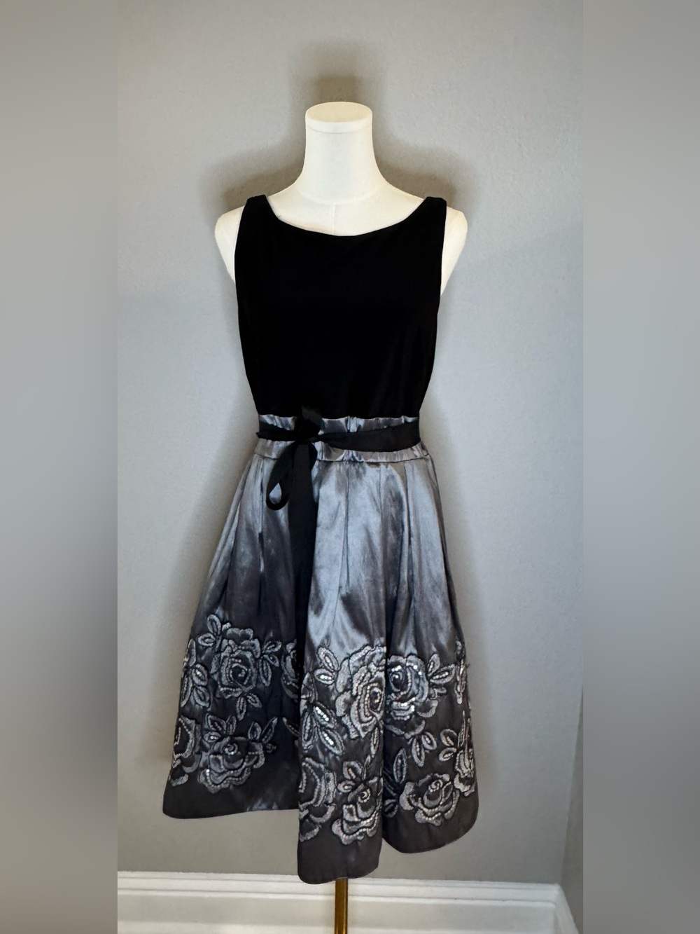 Black & Silver Floral Embroidered A-Line Skirt